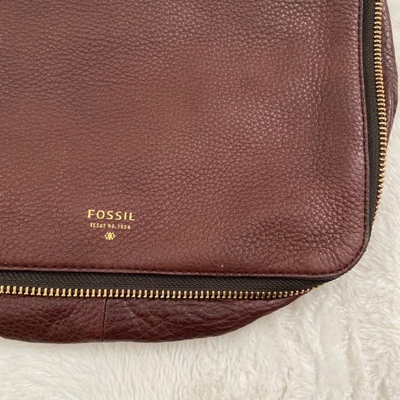 Fossil Cross-body Bag - Picture 2 of 7